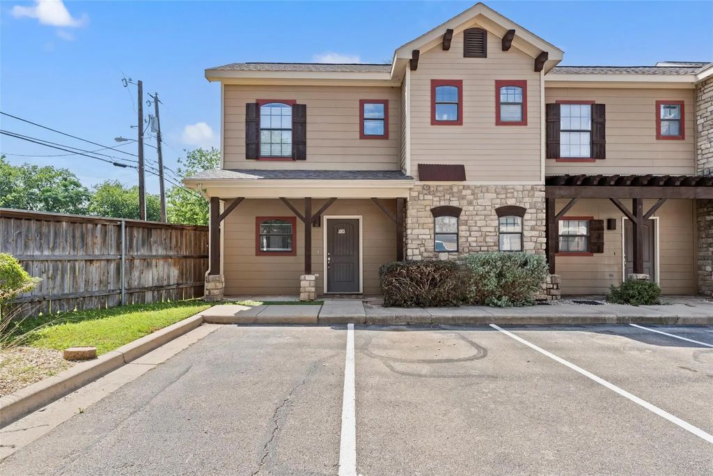2410 S 2nd Street 1053, Waco