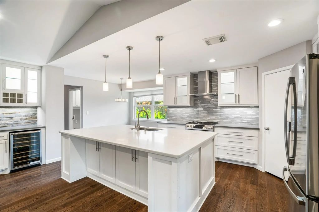 4132 Candlenut Lane, Dallas