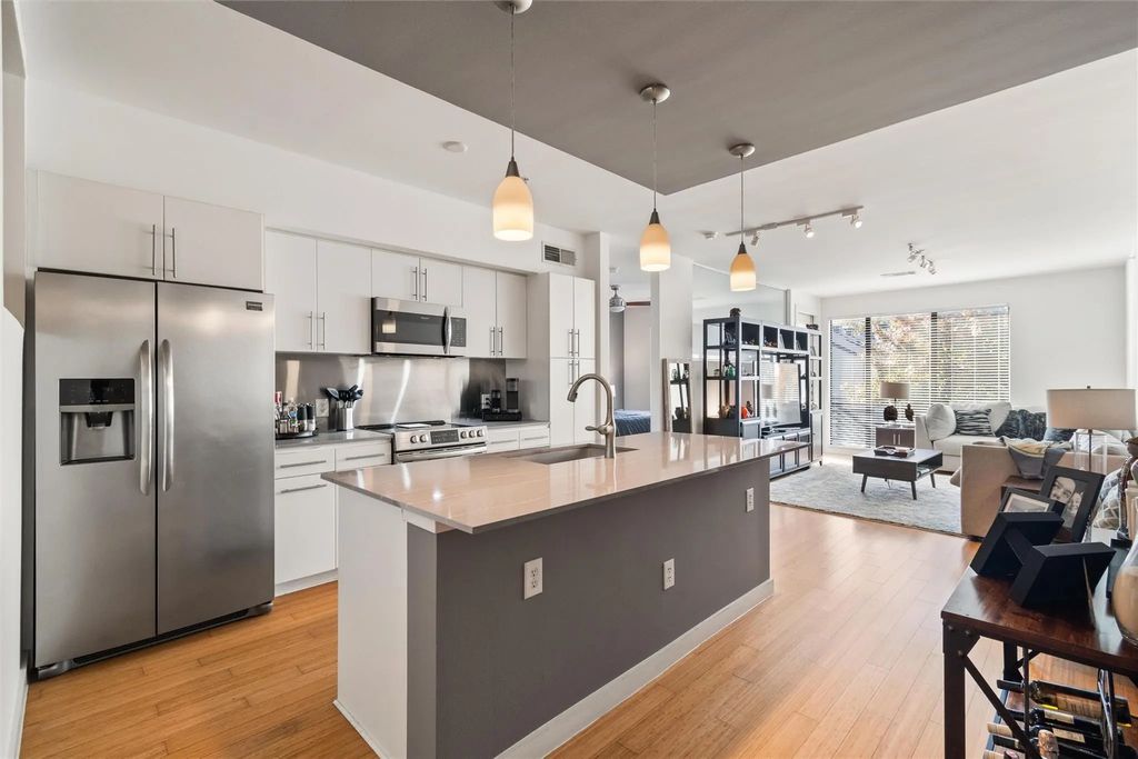4040 N Hall Street 109, Dallas