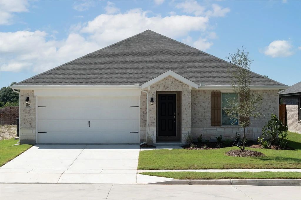 3337 Longfellow Avenue, Anna