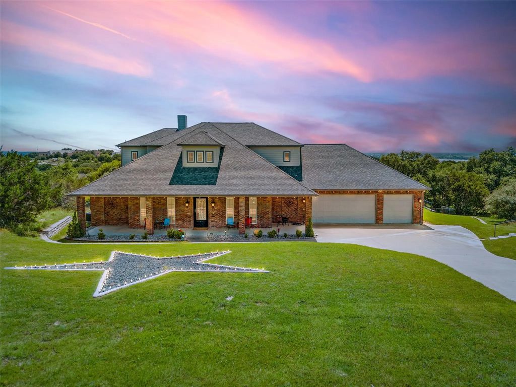 2201 Tanton Sound Court, Granbury