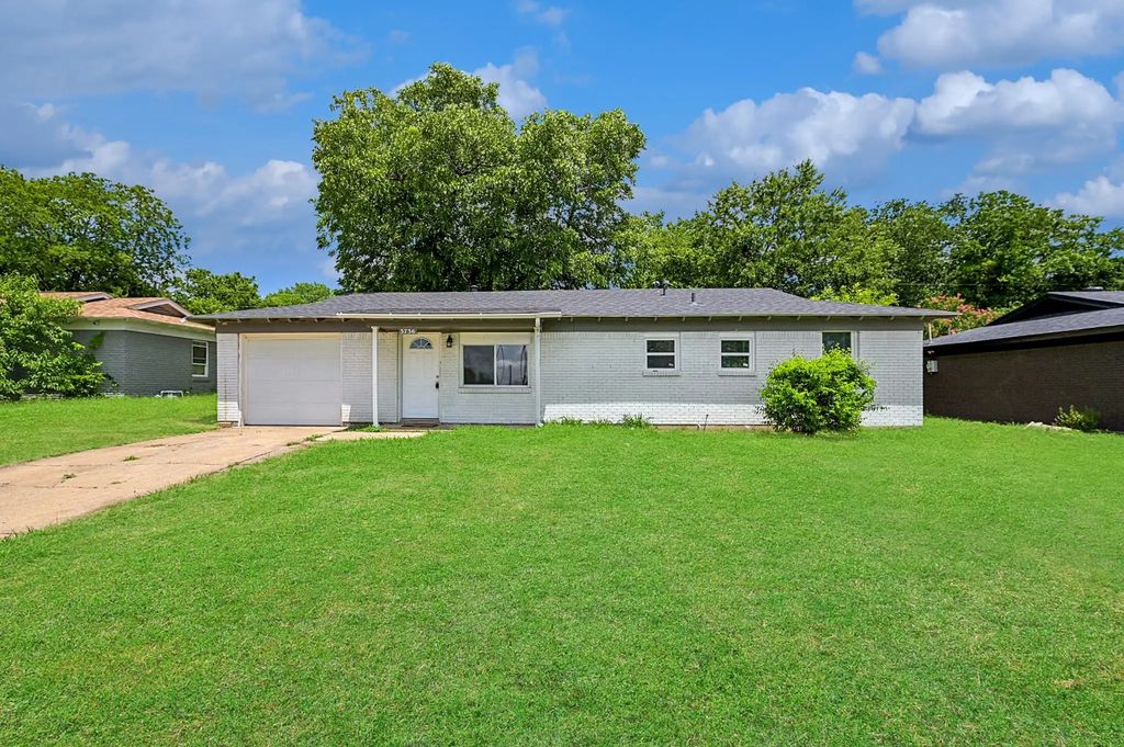 3736 Layton Avenue, Haltom City
