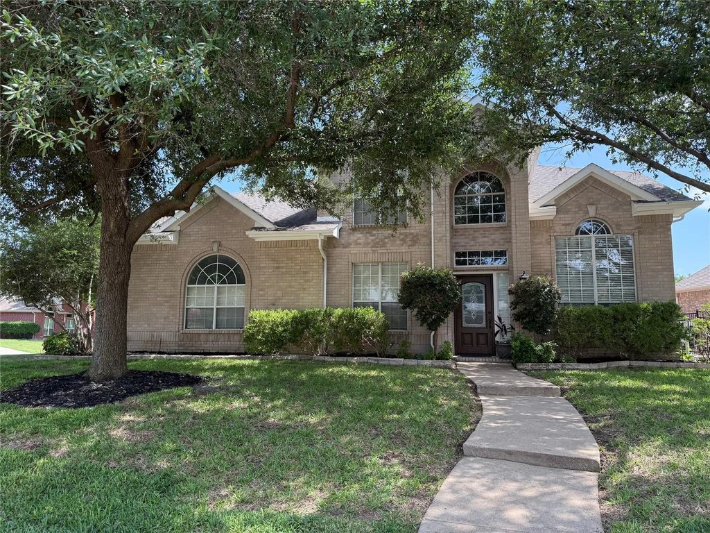 2728 Edgebrook Court, Keller