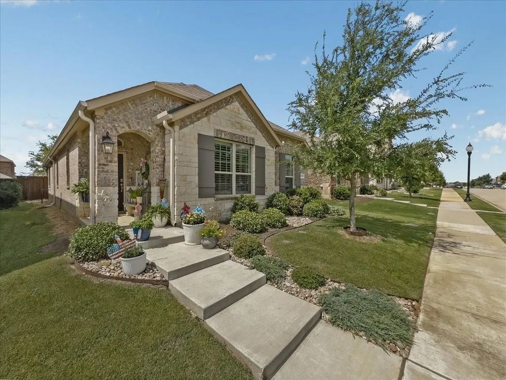 2332 Evening Stone Drive, Little Elm