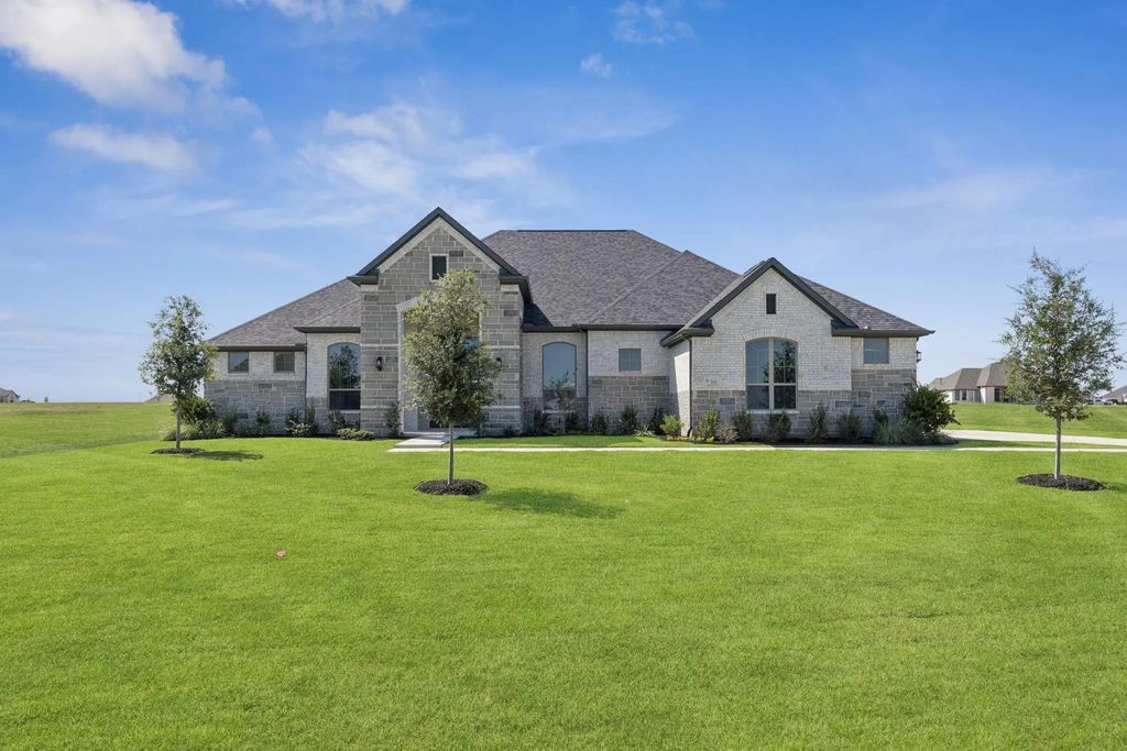 113 Waterfall Way, Waxahachie