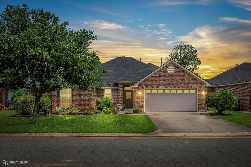 102 Willow Lake Boulevard, Bossier City