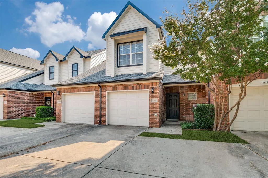 2366 Southcourt Circle, Irving