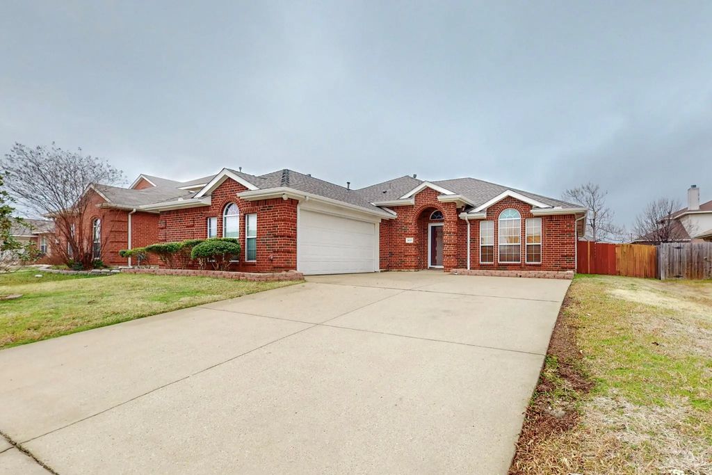 3821 Red Oak Street, Sachse