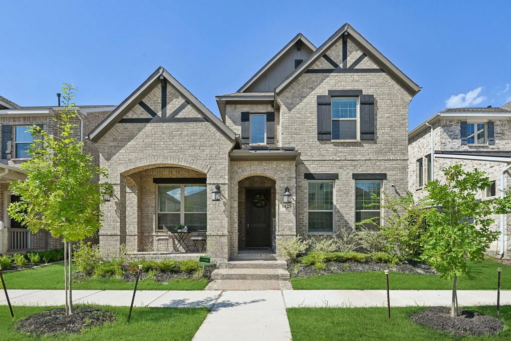 1425 Eden Valleywood Way, Arlington