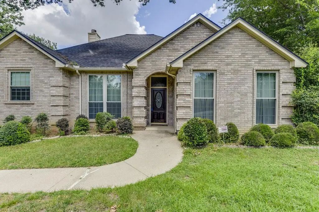 4901 Hidden Oaks Lane, Arlington