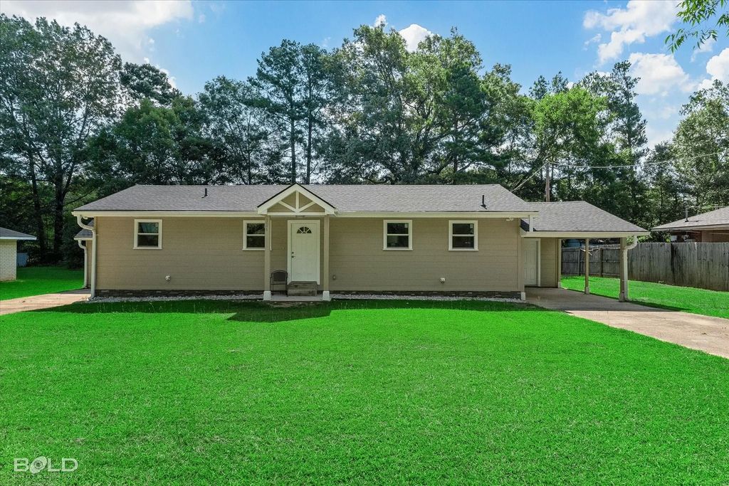 326 Montgomery Lane, Benton