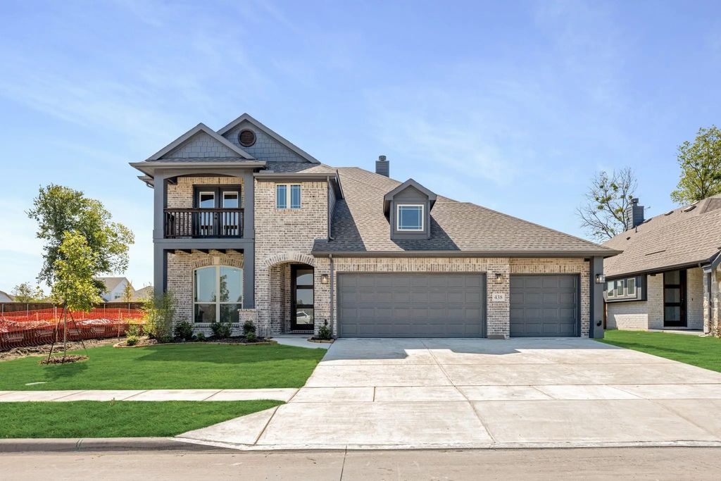 438 London Drive, Lavon