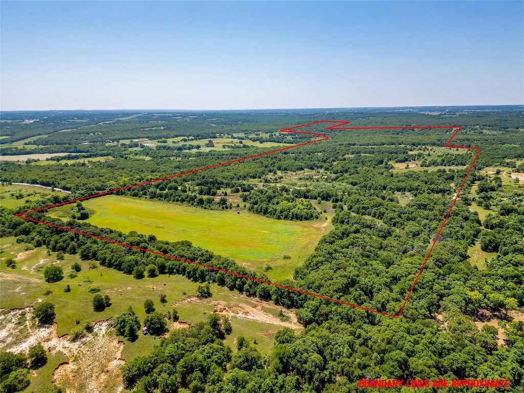 613 County Road 3848, Poolville