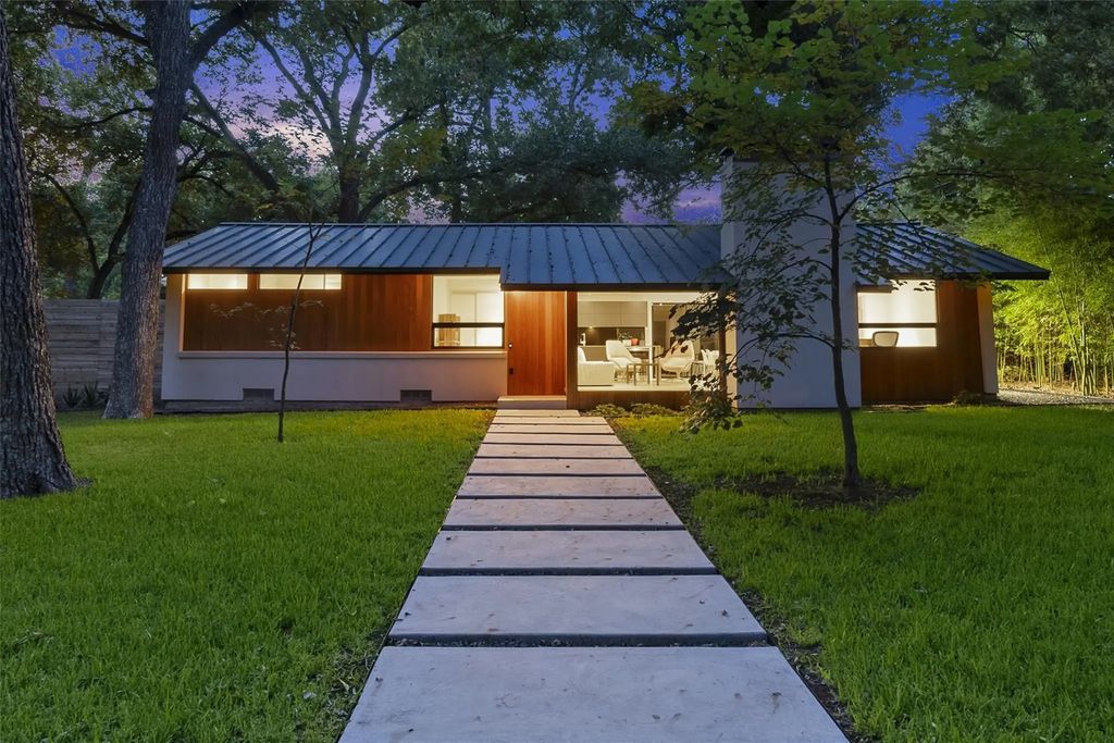 8571 Eustis Avenue, Dallas