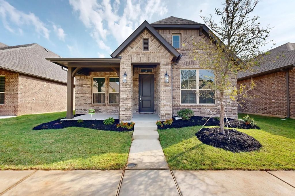 1009 Western Hills Drive, Crowley