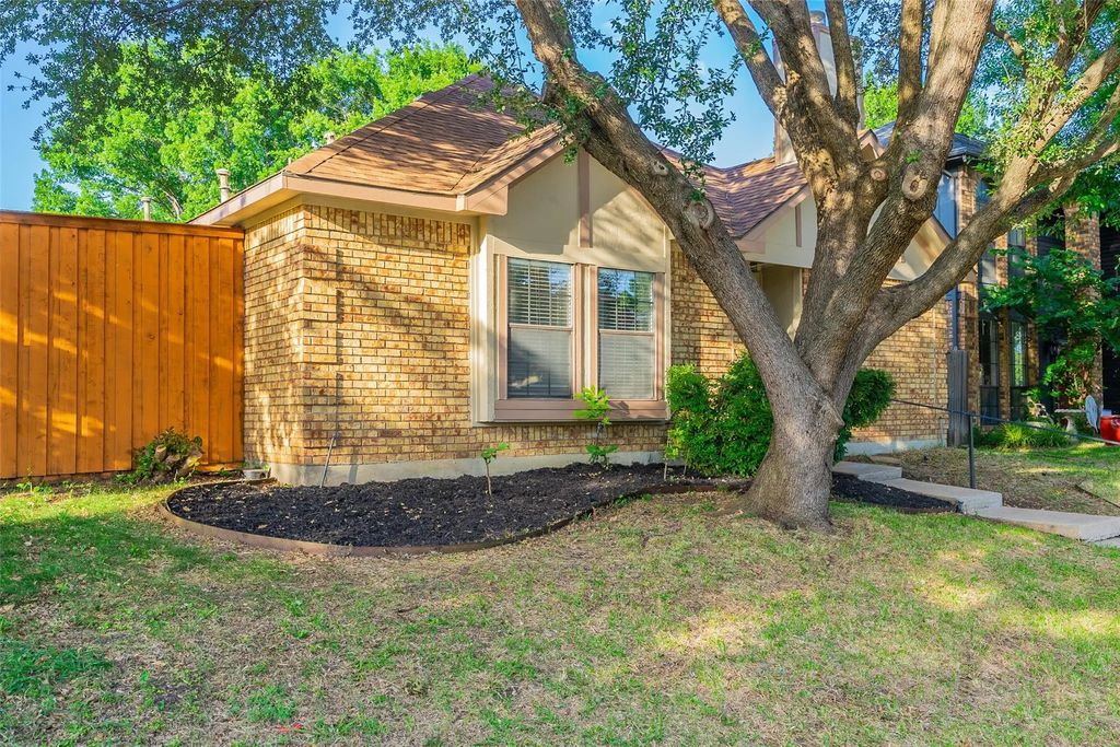 2203 Greenview Drive, Carrollton