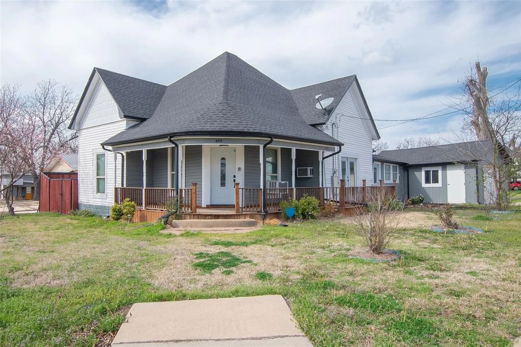 400 W Main Street, Honey Grove