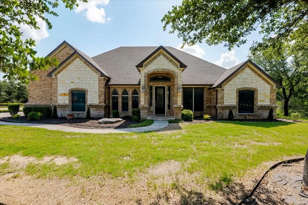 181 Churchill Circle, Weatherford