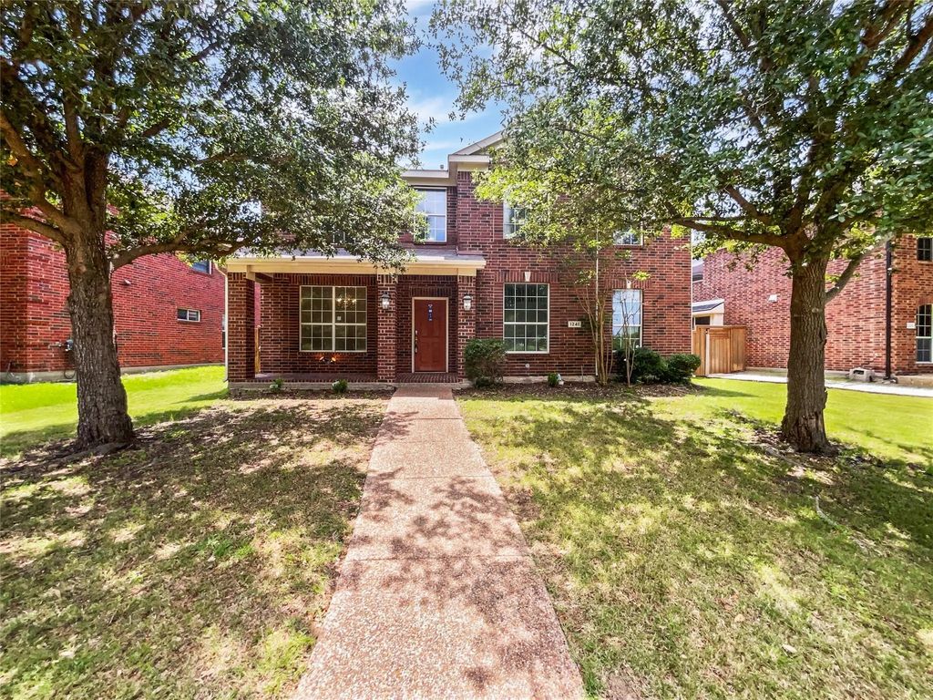 1241 Ducks Landing, Frisco