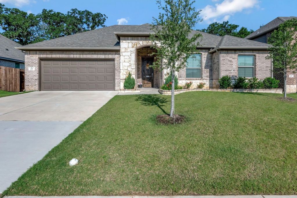 237 Gardenia Drive, Azle
