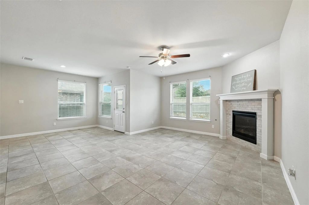 2424 Jack Rabbit Way, Northlake