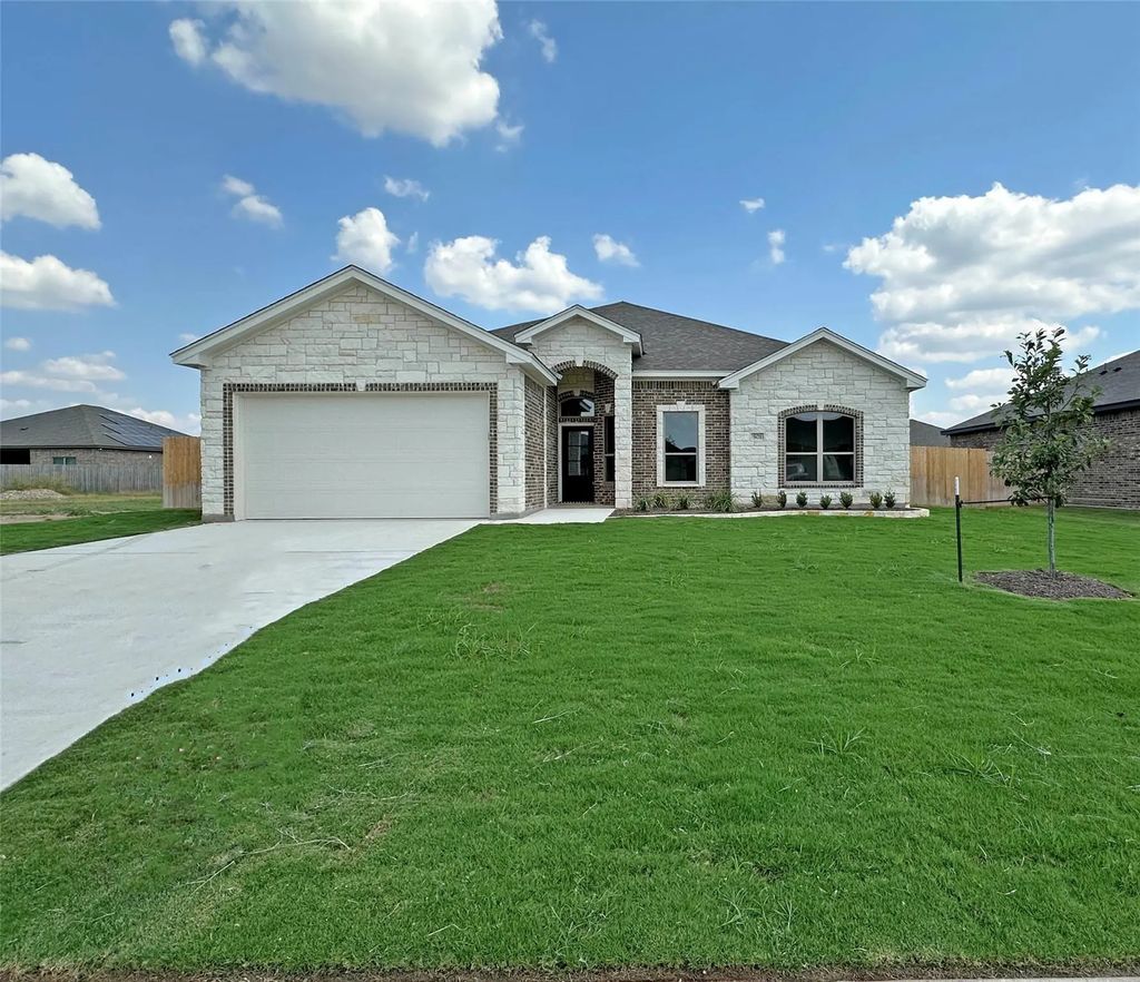 501 Magnolia Drive, Troy