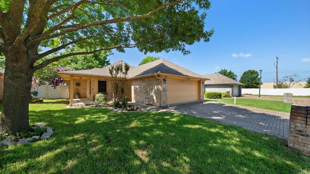 111 Sunglow Loop, Red Oak