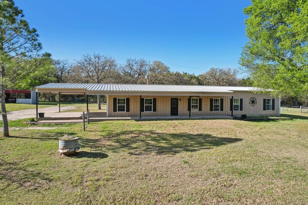 203 Private Road 215, Whitney