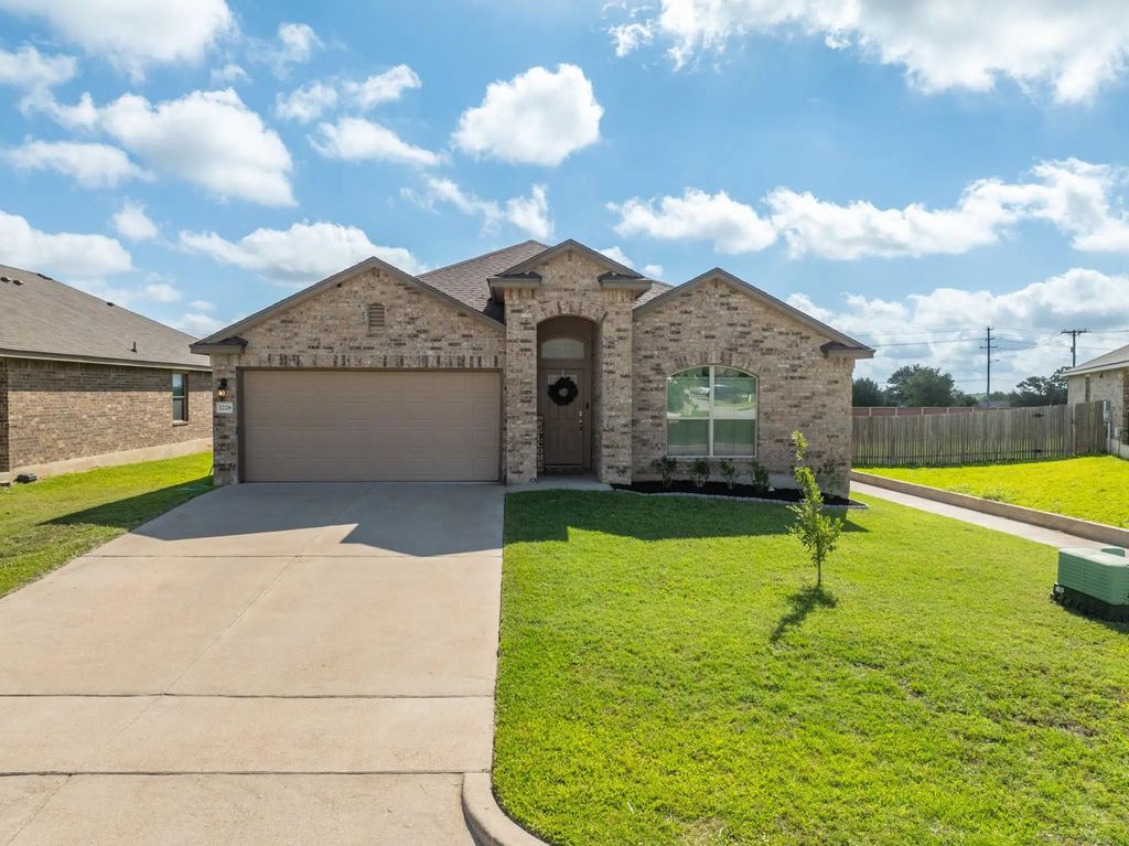 3228 Skinner Drive, Lorena