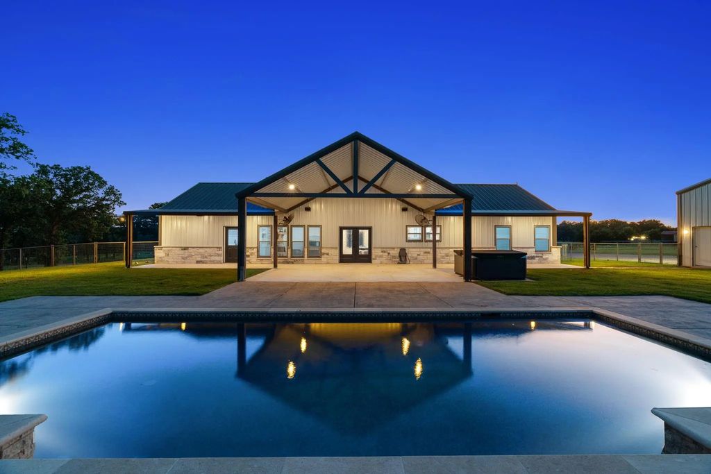 7744 Old Agnes Road, Poolville