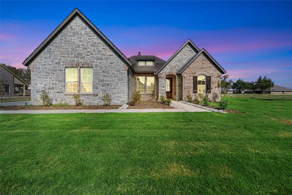 270 Cobb Road, Leonard