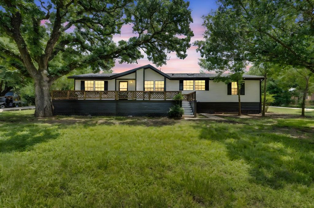 100 Chambers Drive, Alvarado