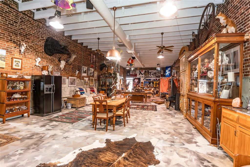 316 Clay Street, Nocona