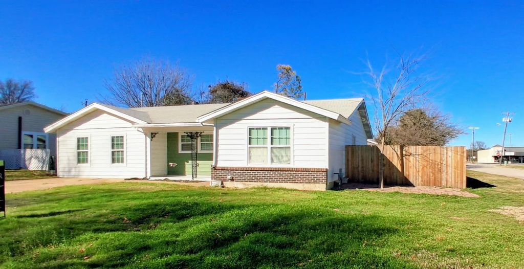 5329 Madella Street, Haltom City