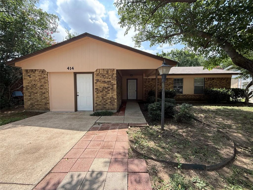 414 Campbell Lane, Denton