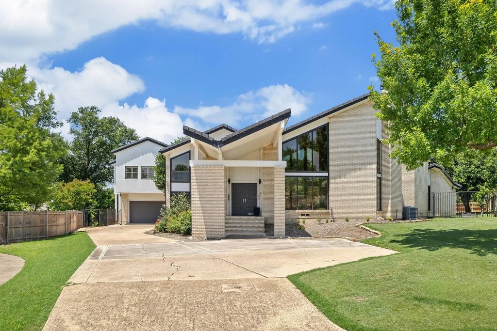 10811 Royal Park Drive, Dallas