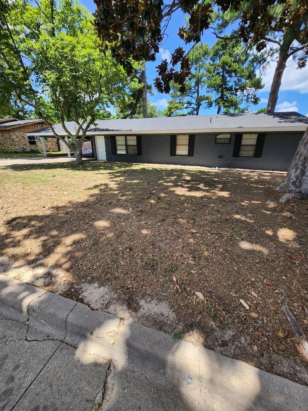 606 Colonial Drive, Athens
