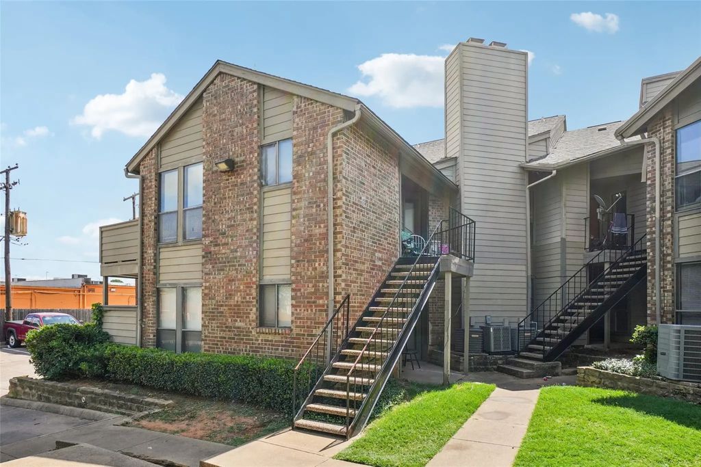 1608 Pecan Chase Circle 39, Arlington