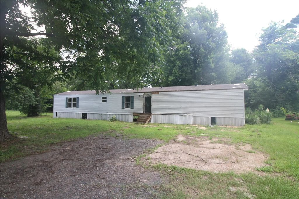 611 N Land Avenue, Oil City