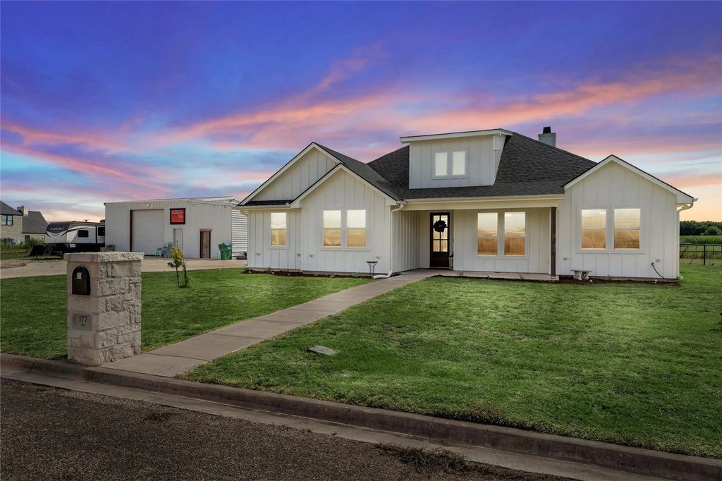 177 Mel Drive, Woodway