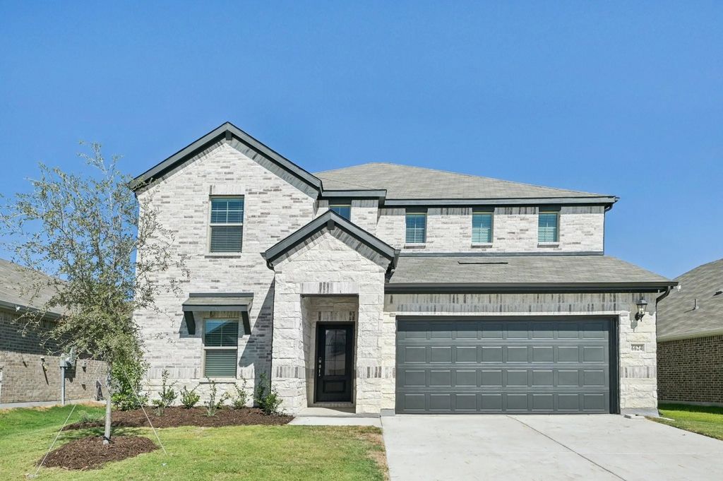 6624 Coyote Valley Trail, Fort Worth