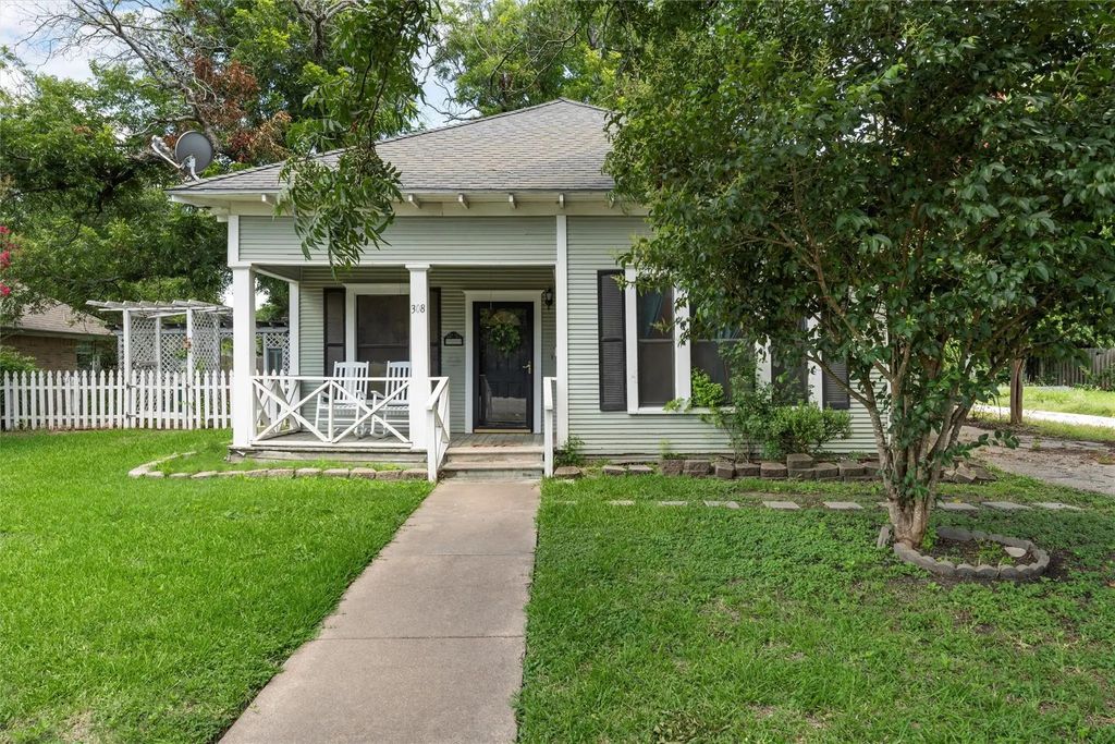 308 S Reagan Street, West