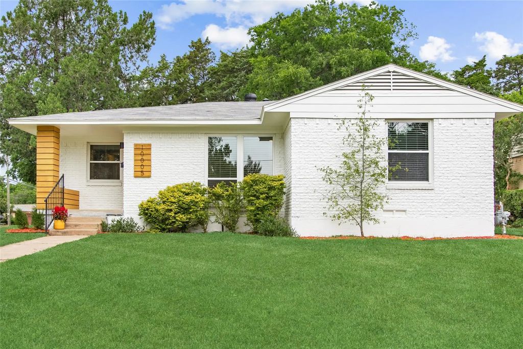10005 Newcombe Drive, Dallas