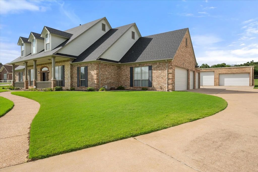 6417 Gehrig Circle, Burleson