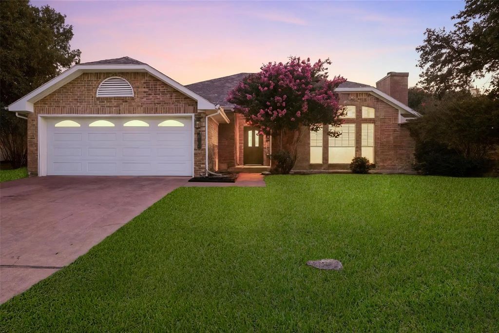 6833 Old Mill Road, North Richland Hills