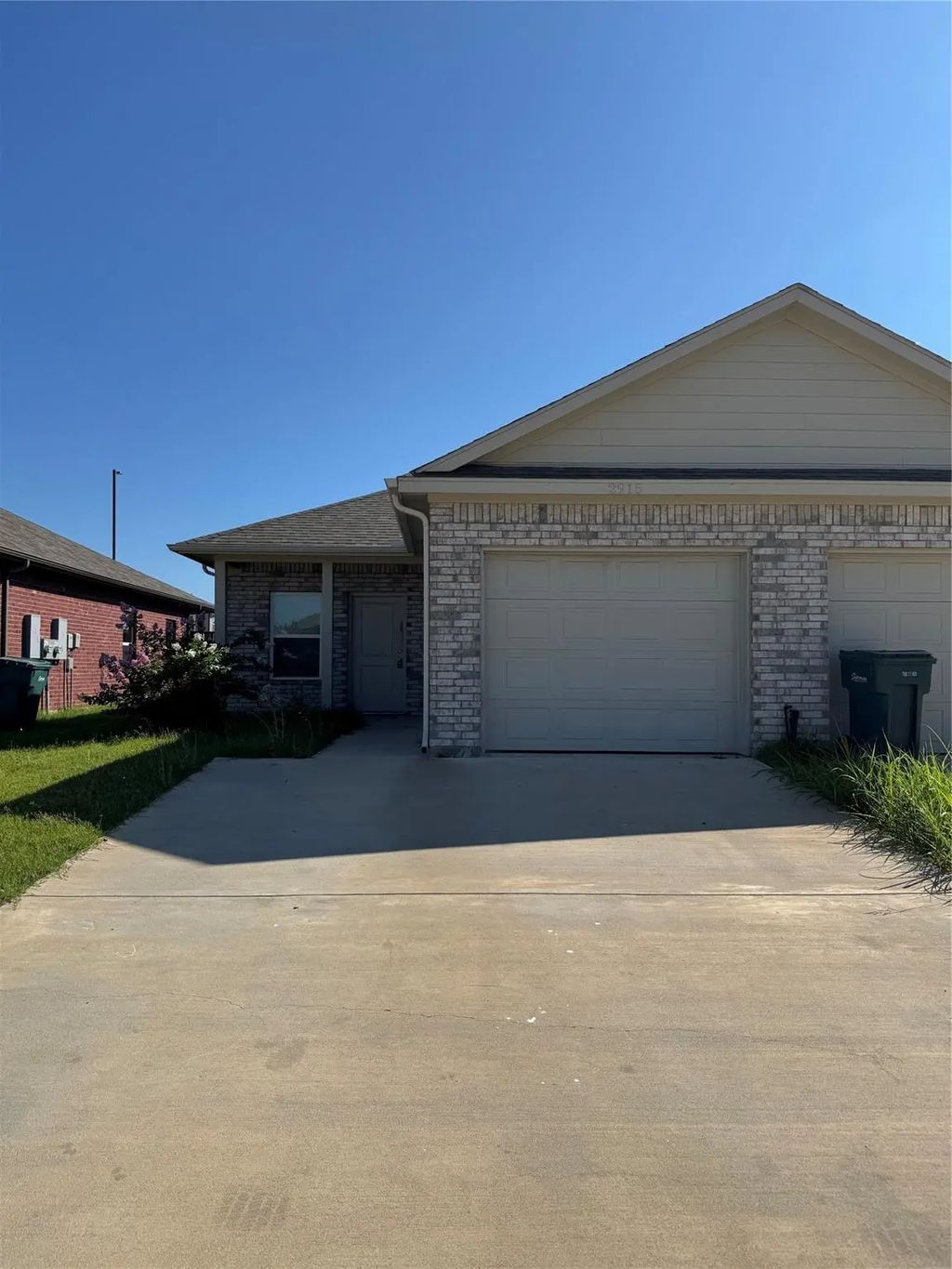 2915 Peony Drive 2911, Sherman