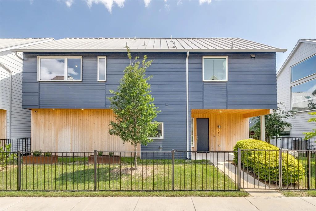 1015 Barsotti Court, Dallas