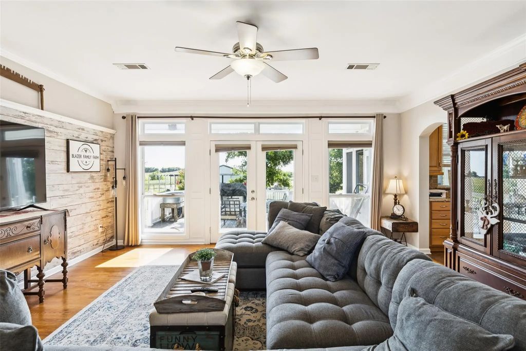 2377 Big Sky Trail, Ponder