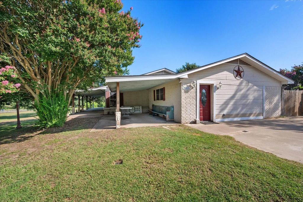 3903 County Road 0012, Corsicana
