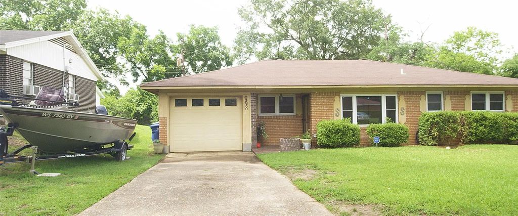 3850 Lisa Lane, Shreveport